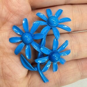 Vintage Enamel Flower Brooch Blue Triple Daisy Pin 60s Retro Costume Jewelry